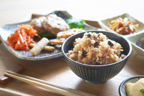 健康的な食事の3つのポイント！取り入れたい栄養素と大豆を使用したメニュー例