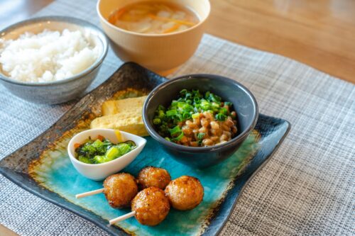 納豆の食べ過ぎに注意！適量と健康リスクを管理栄養士が解説